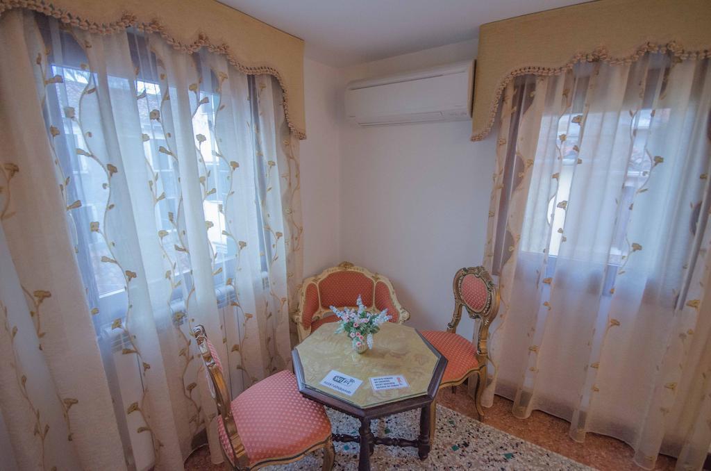 Ca' Pierre Veneza Quarto foto